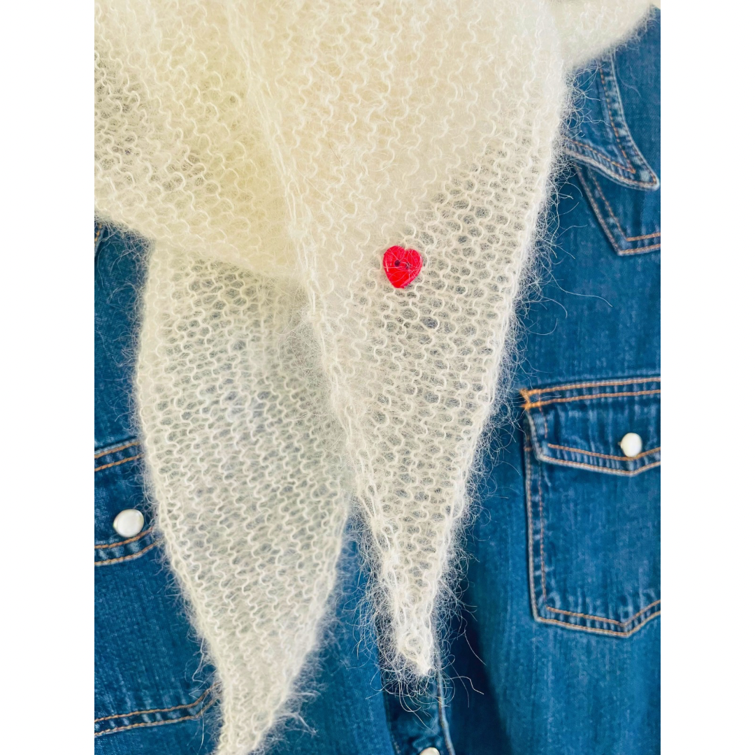 Le petit bobo écru cœur rouge ❤️